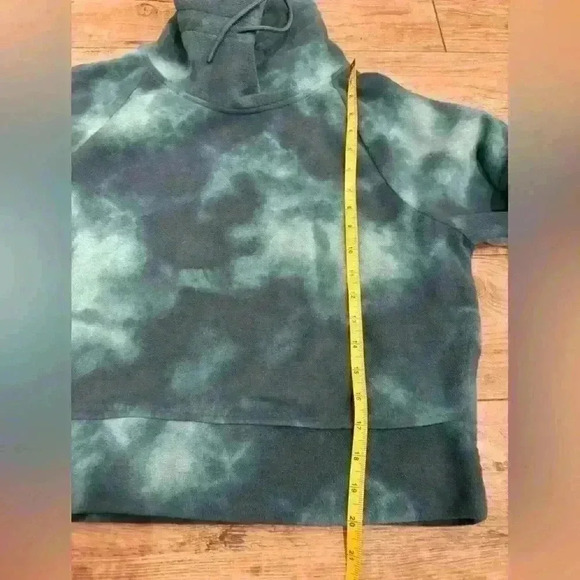 Old Navy Soft Crop Top Dye Die Sweater Size Medium - Picture 3 of 6